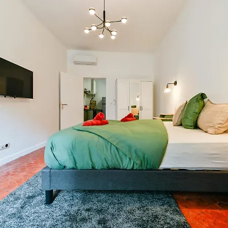 Flora - Hypercentral Trip Cozy - By Tgb Apartmán